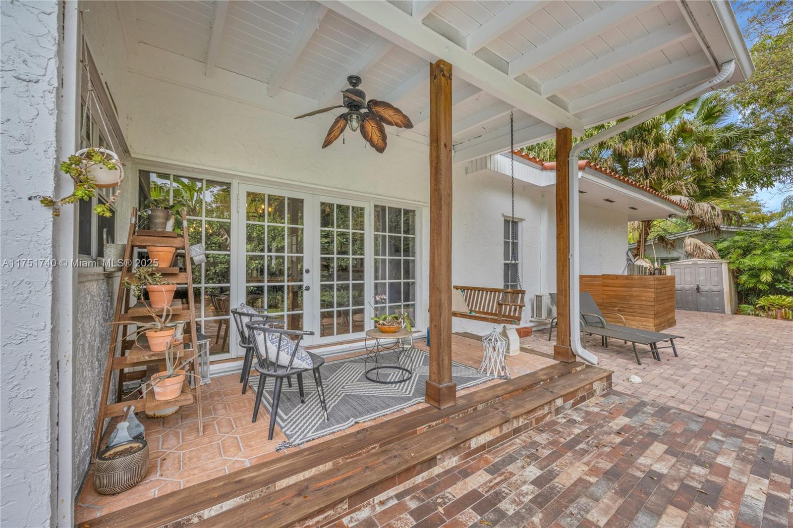 RIVIERA HOMES - Residential