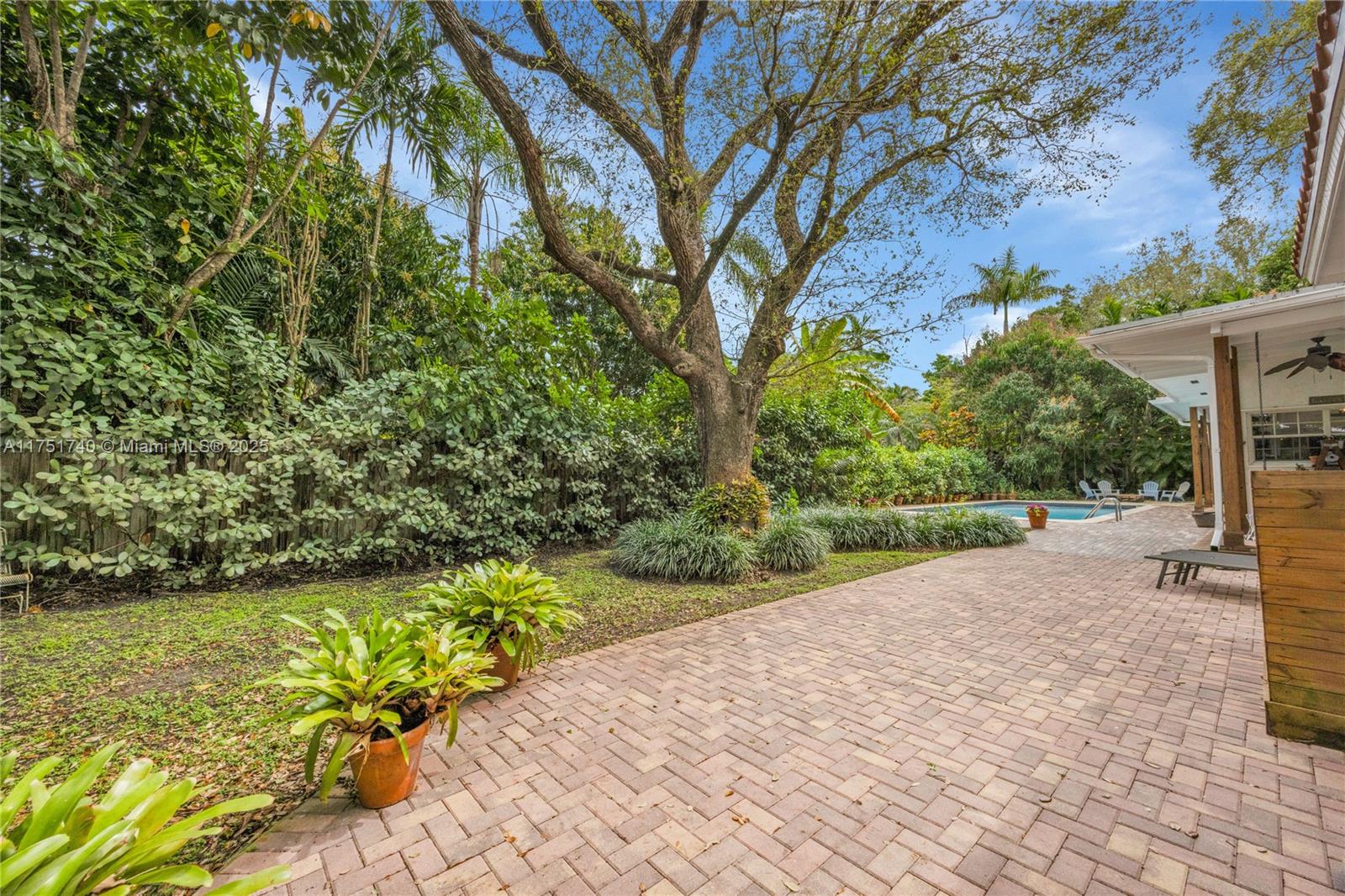 RIVIERA HOMES - Residential