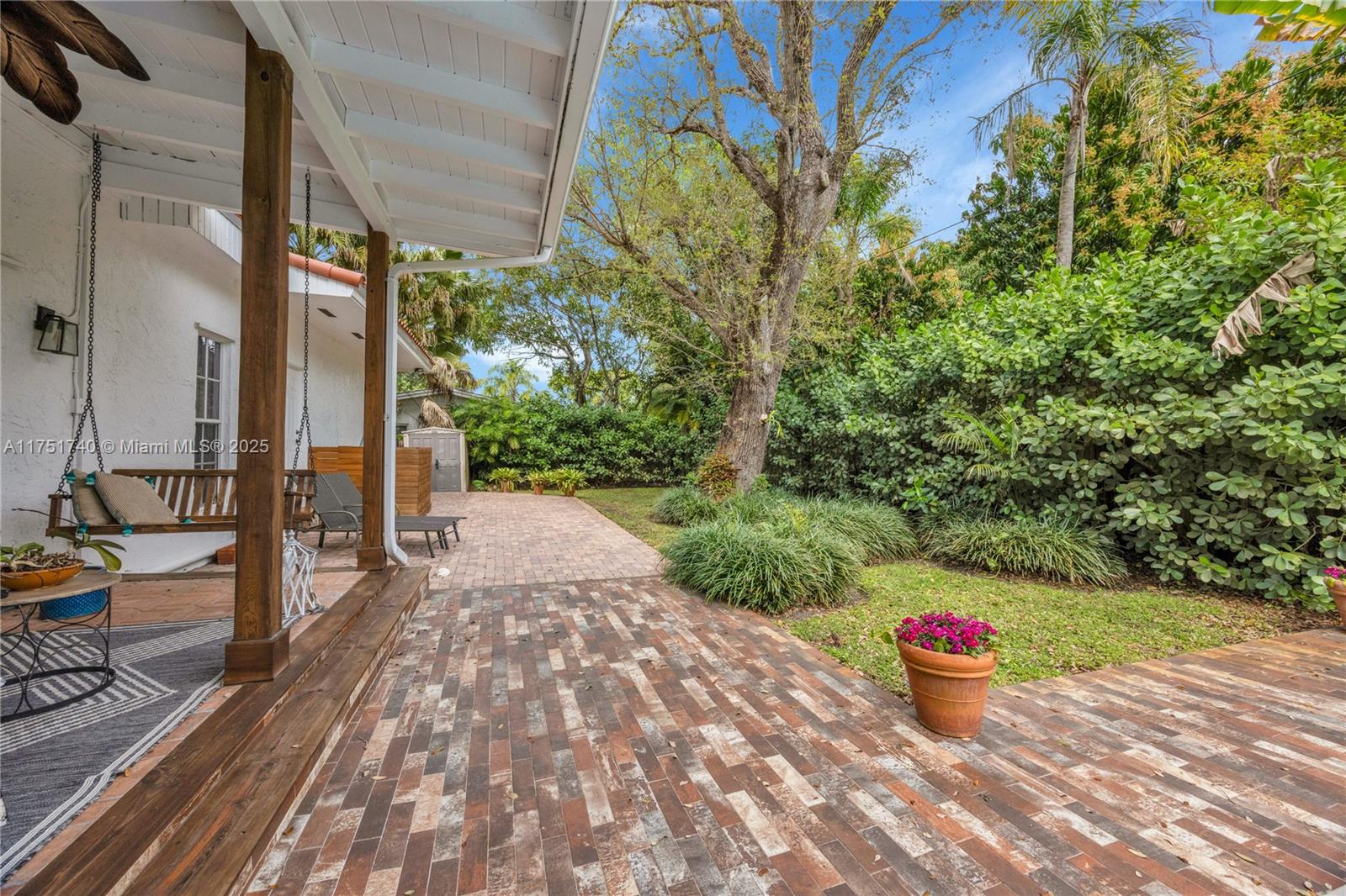 RIVIERA HOMES - Residential