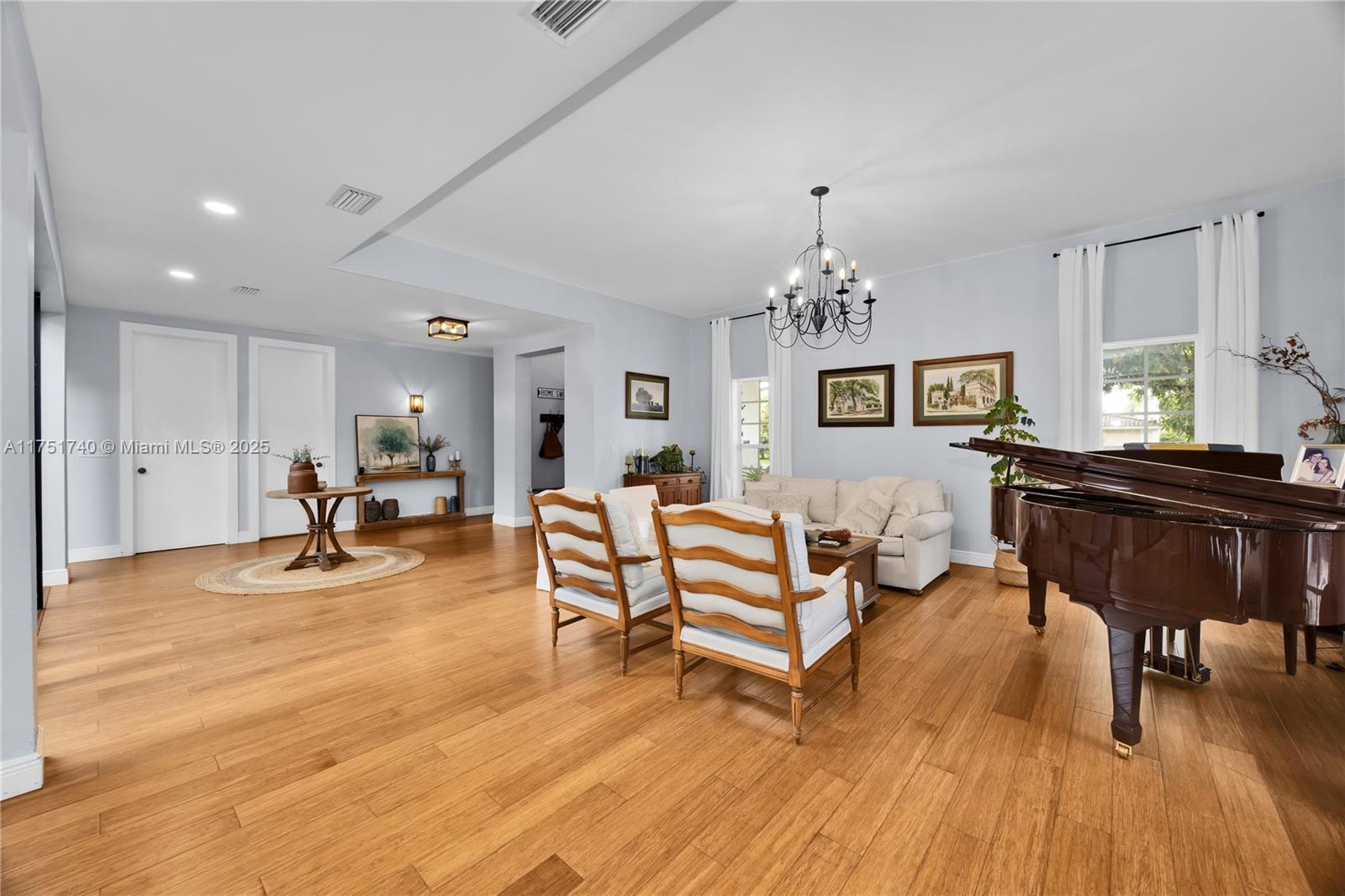 RIVIERA HOMES - Residential