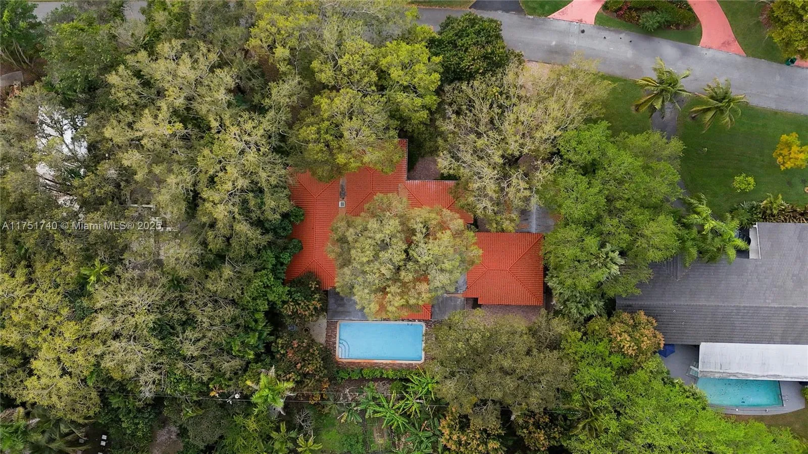 Palmetto Bay, Florida 33158, United States, 4 Bedrooms Bedrooms, ,5 BathroomsBathrooms,Residential,Active,76671