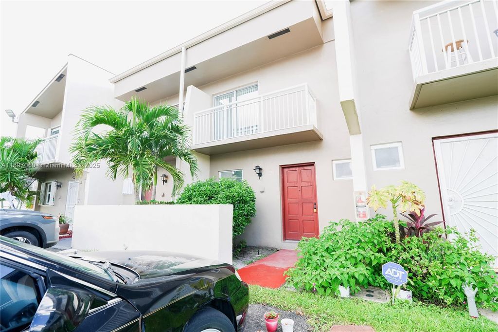 Photo of 3791 NW 78th Ave #24, Davie, FL 33024 (MLS # A11897060)