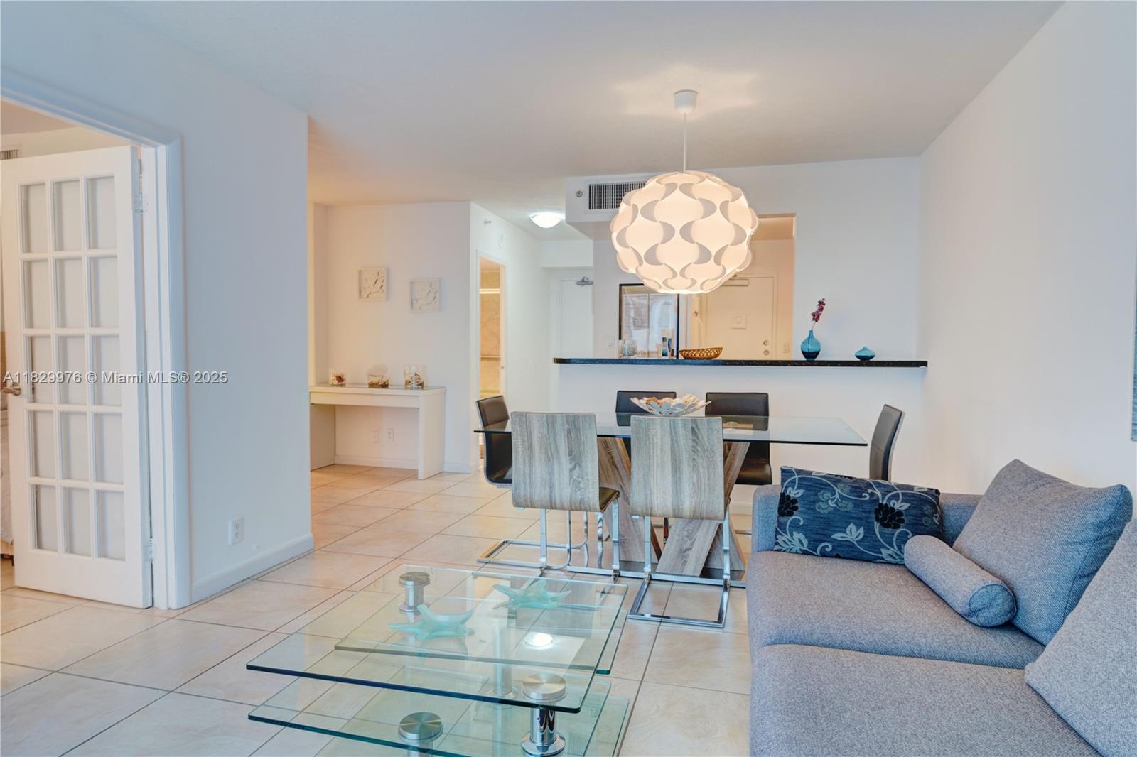 9195 Collins Ave 606