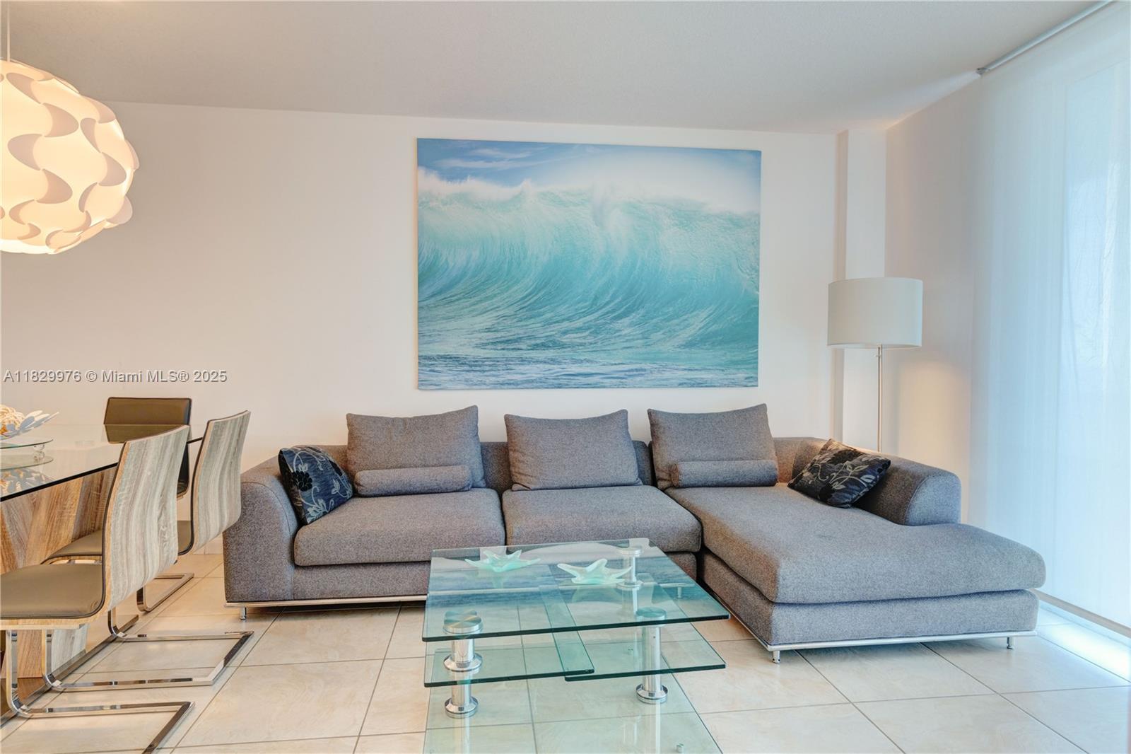 9195 Collins Ave 606