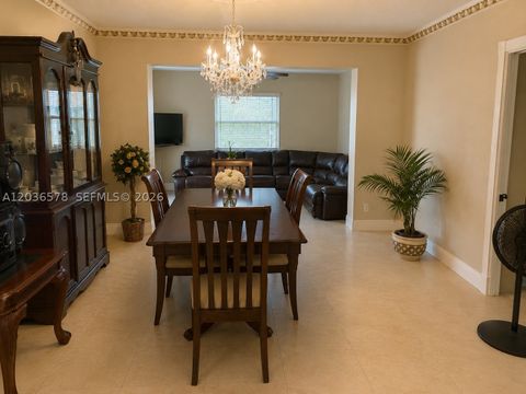Tiny photo for 3327 Taft St, Hollywood, FL 33021 (MLS # A12036578)