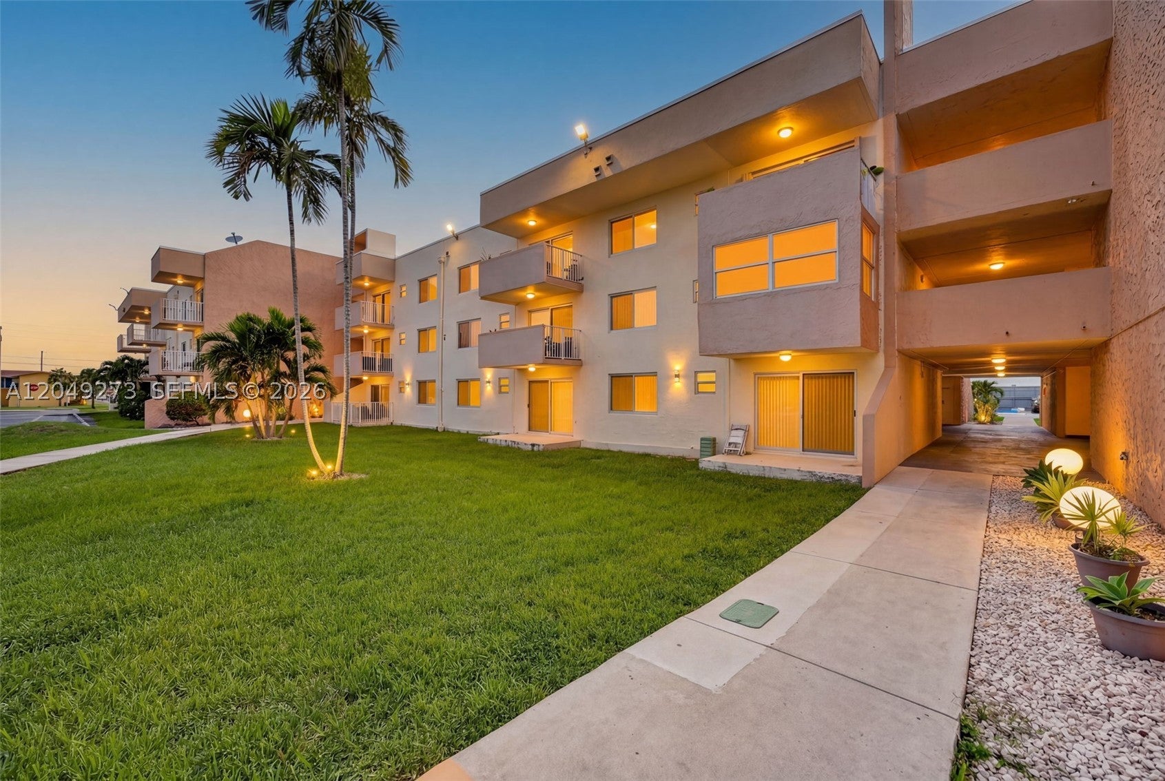 10300 Coral Way