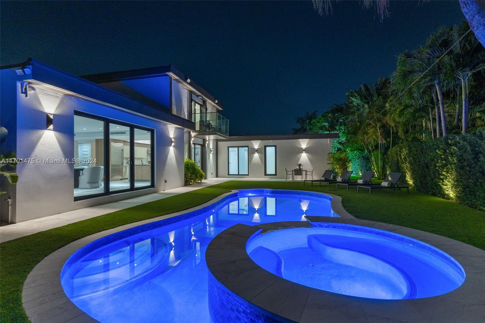 4250 Nautilus Dr, Miami Beach, Miami-Dade County, Florida - 5 Bedrooms  
6 Bathrooms - 