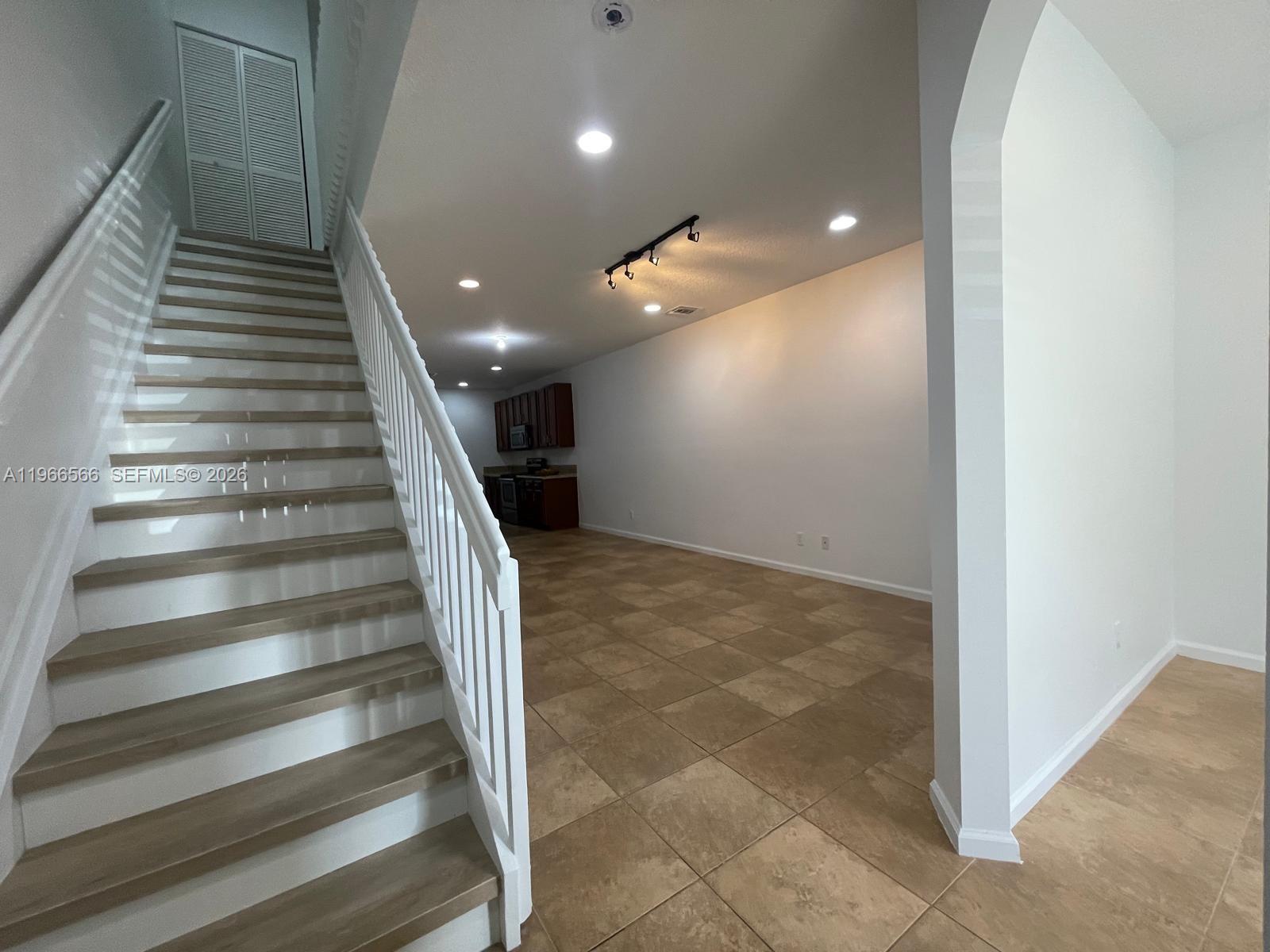 ST MORITZ - Residential Lease