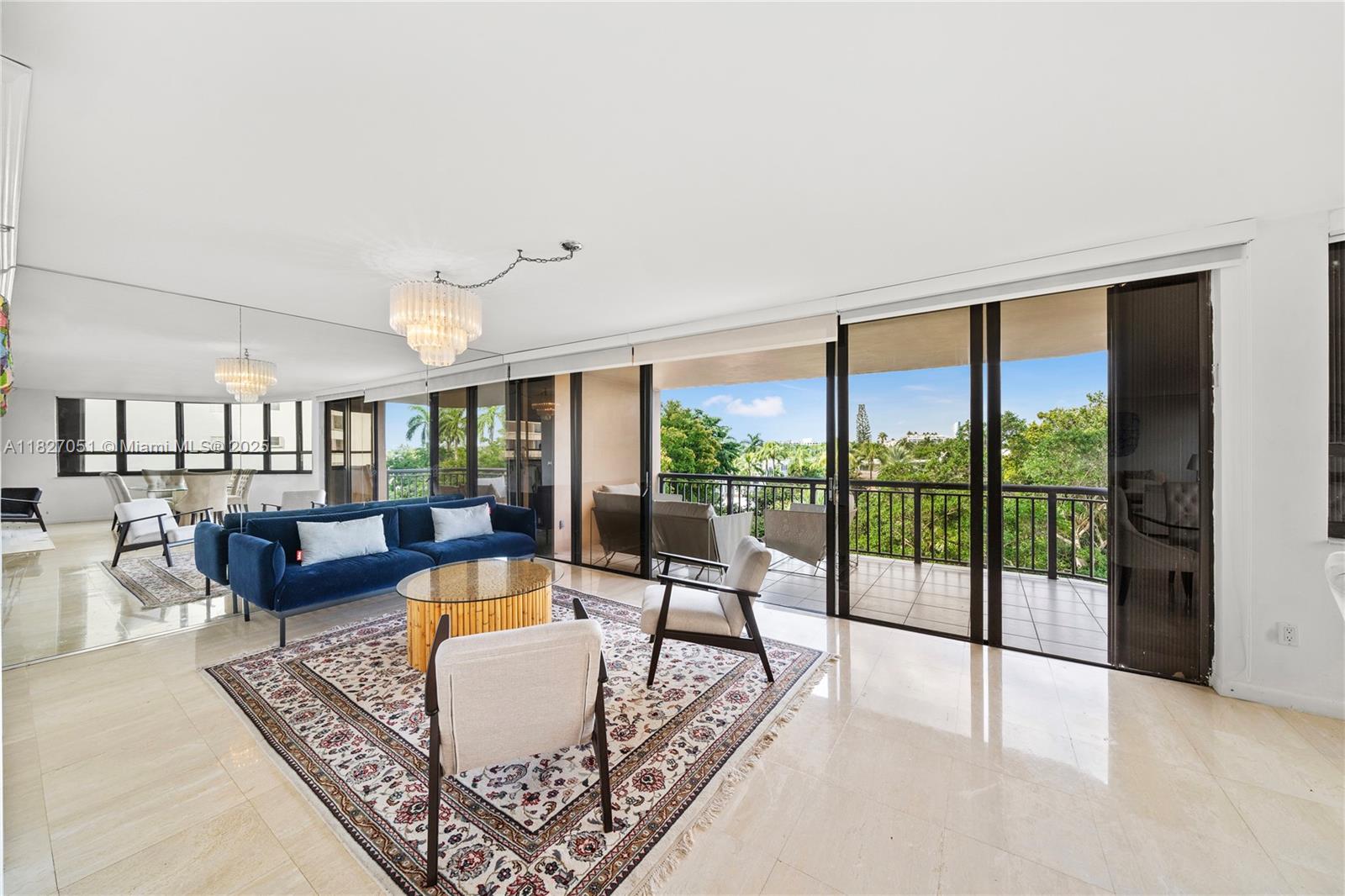 10175 Collins Ave 307