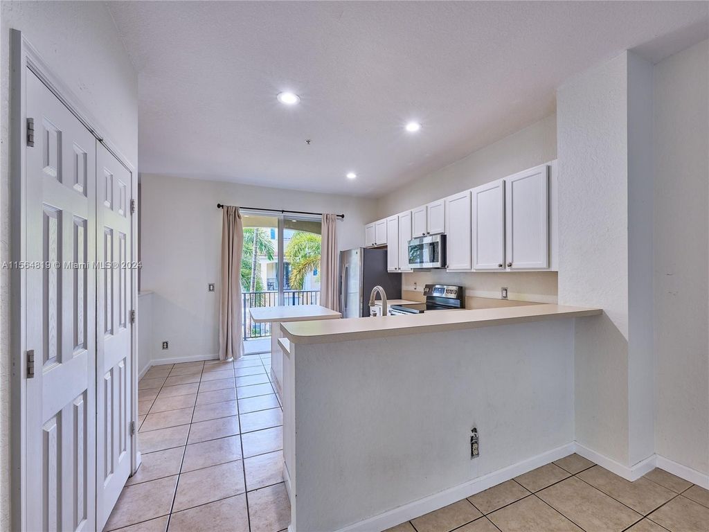 Photo of 3182 N Greenleaf Cir #3182, Boynton Beach, FL 33426 (MLS # A11564819)