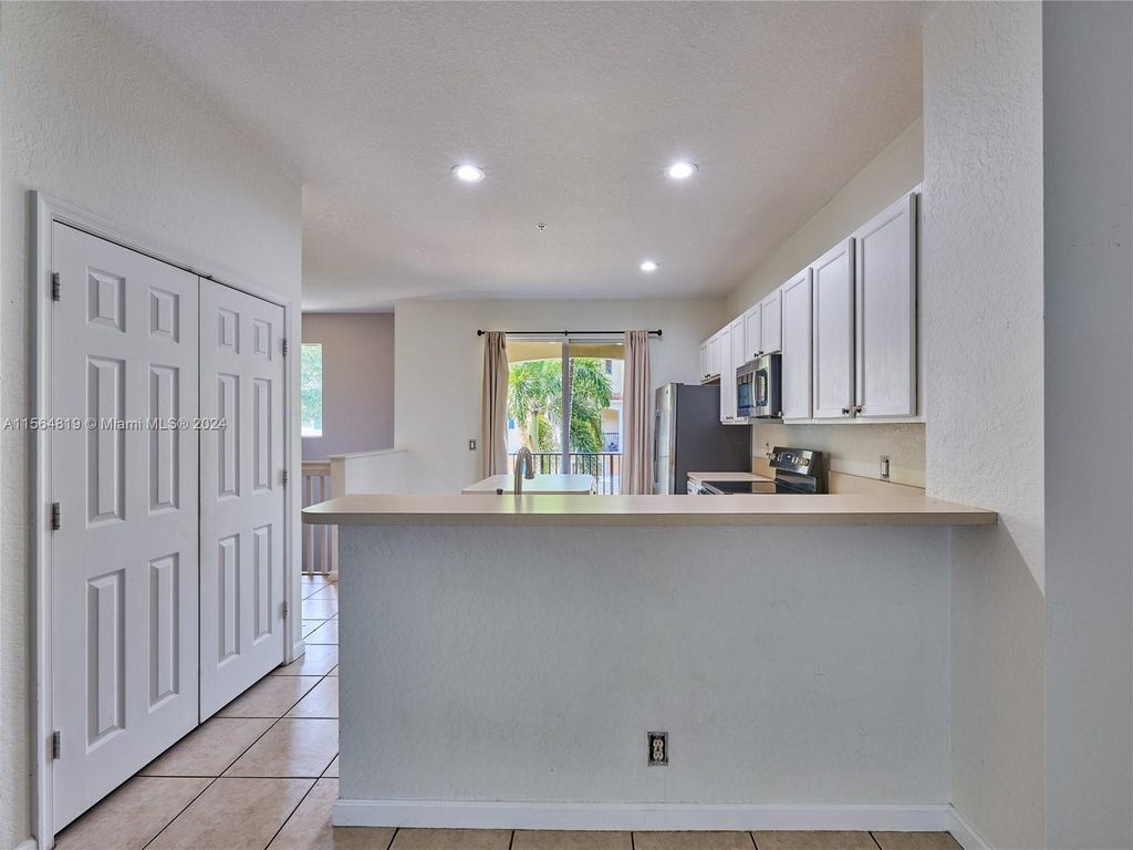 Photo of 3182 N Greenleaf Cir #3182, Boynton Beach, FL 33426 (MLS # A11564819)