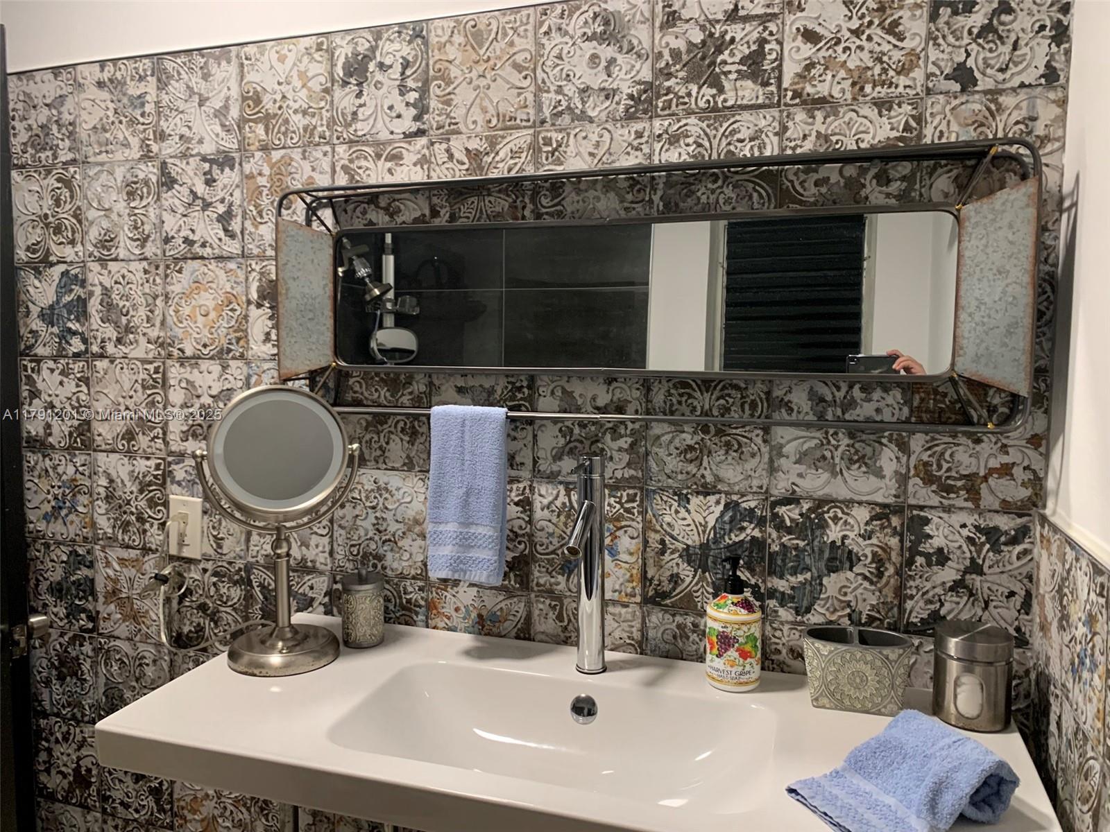 J F WOOTEN'S SUBDIVISION - Residential Lease