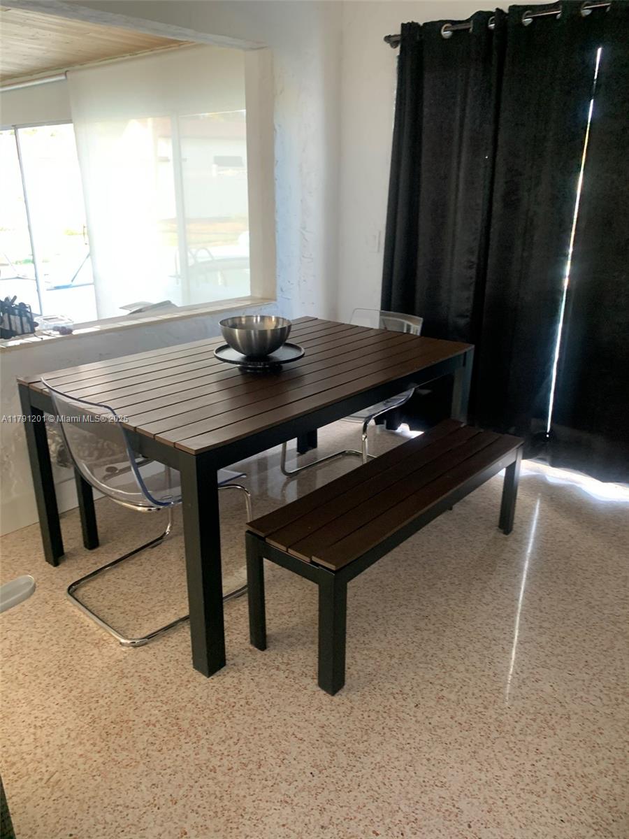 J F WOOTEN'S SUBDIVISION - Residential Lease