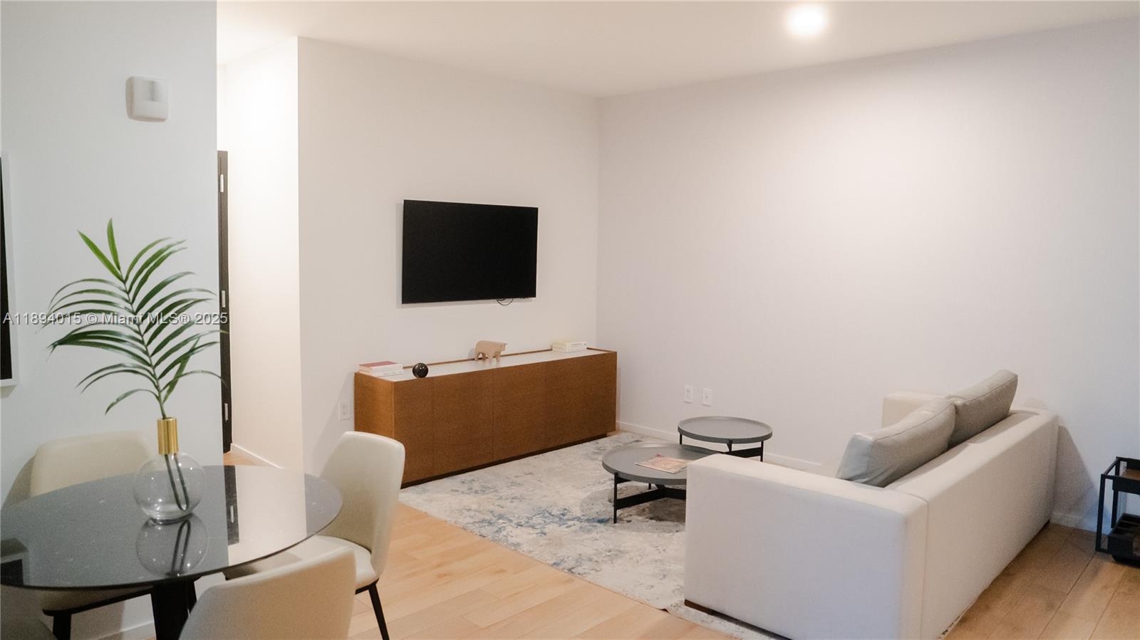 MAP OF MIAMI DADE CO. FL. - Residential Lease