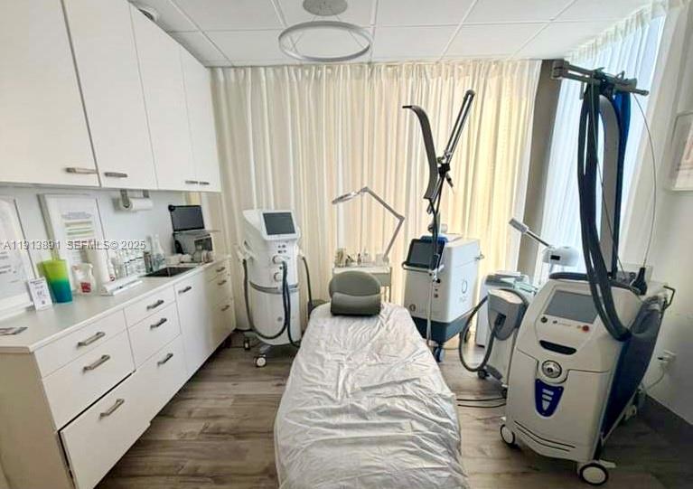 2500 E Hallandale Beach Blvd