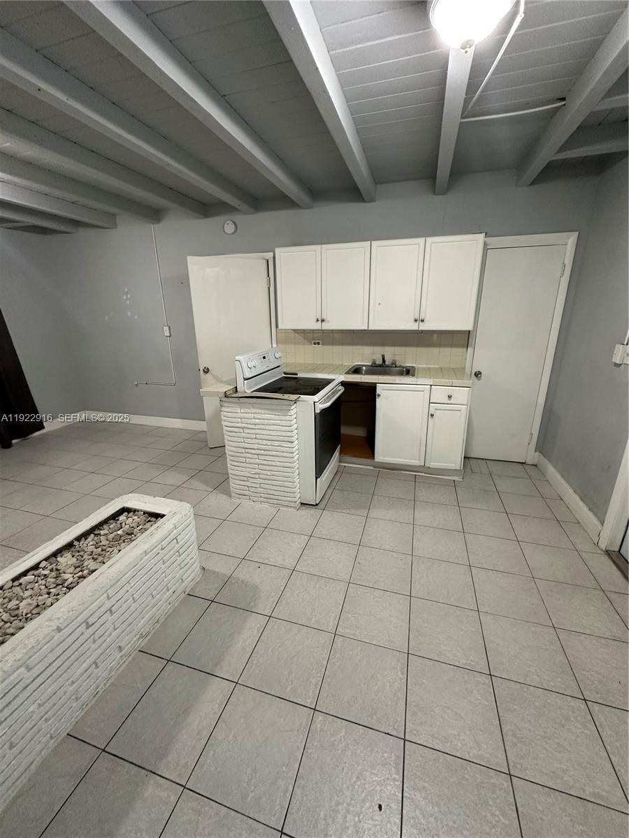 TRAILER CITY - Residential