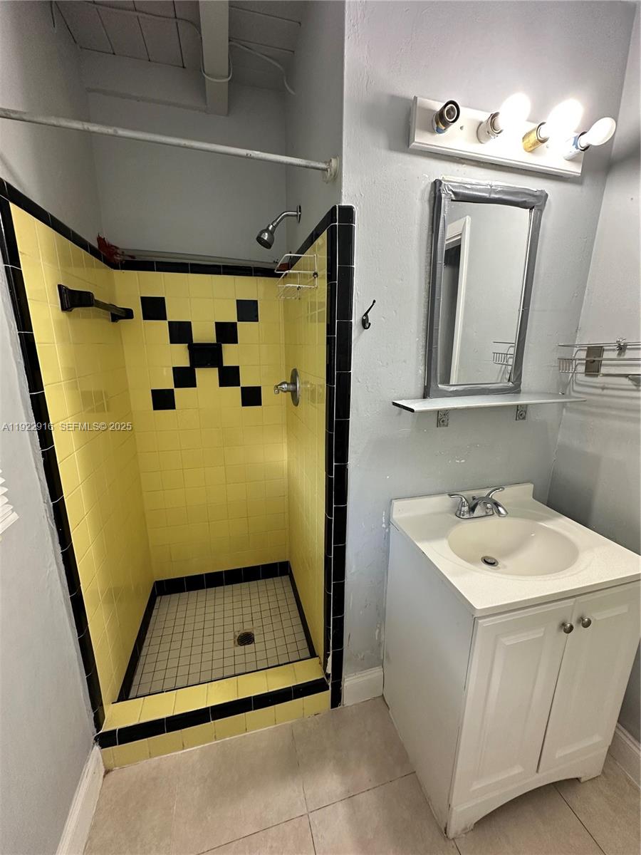 TRAILER CITY - Residential