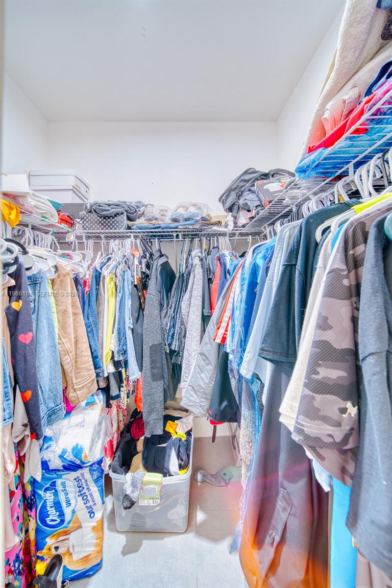 THE PINES - Residential Income