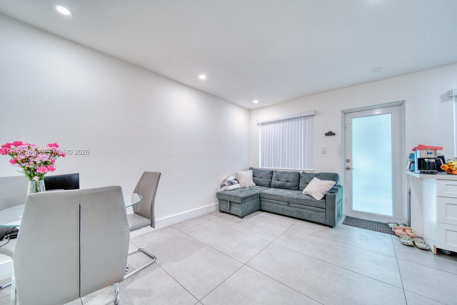 THE PINES - Residential Income