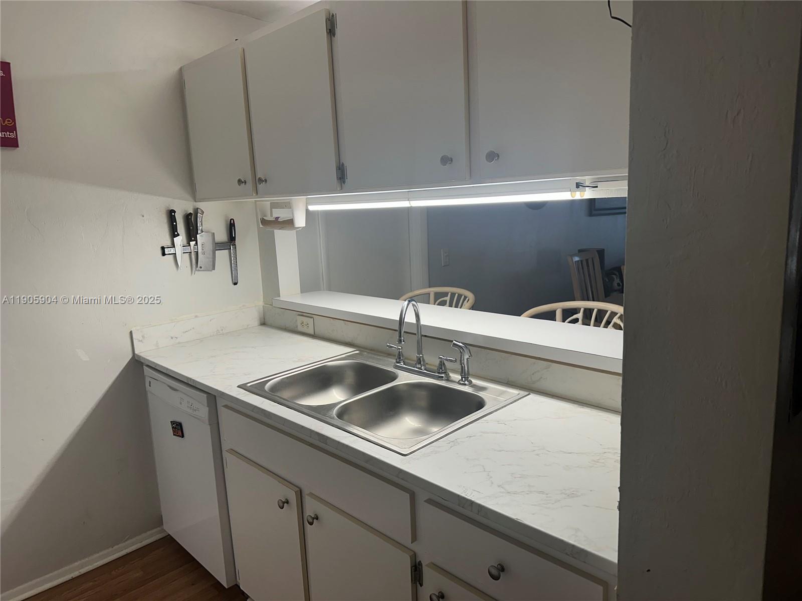 4000 SW 23rd St 2-301