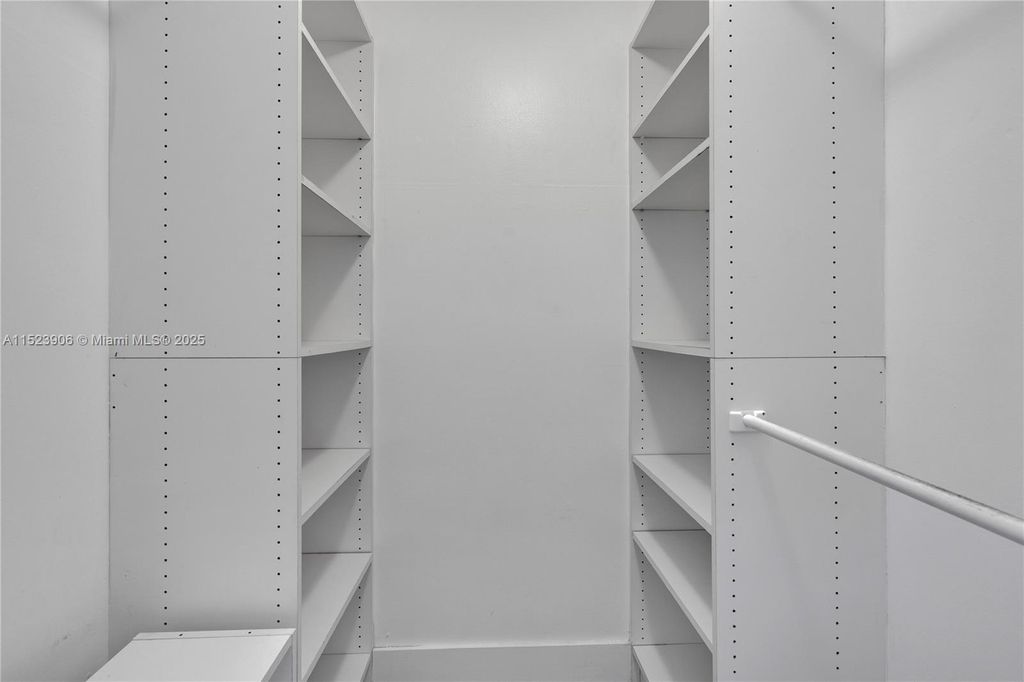 listing image 30