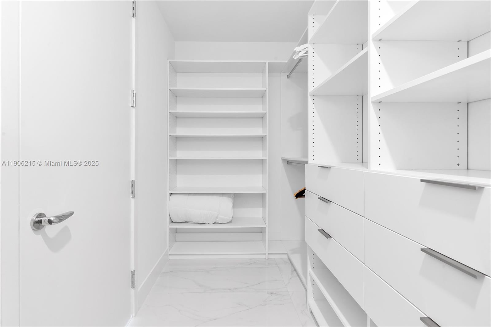 JADE SIGNATURE CONDO - Residential Lease