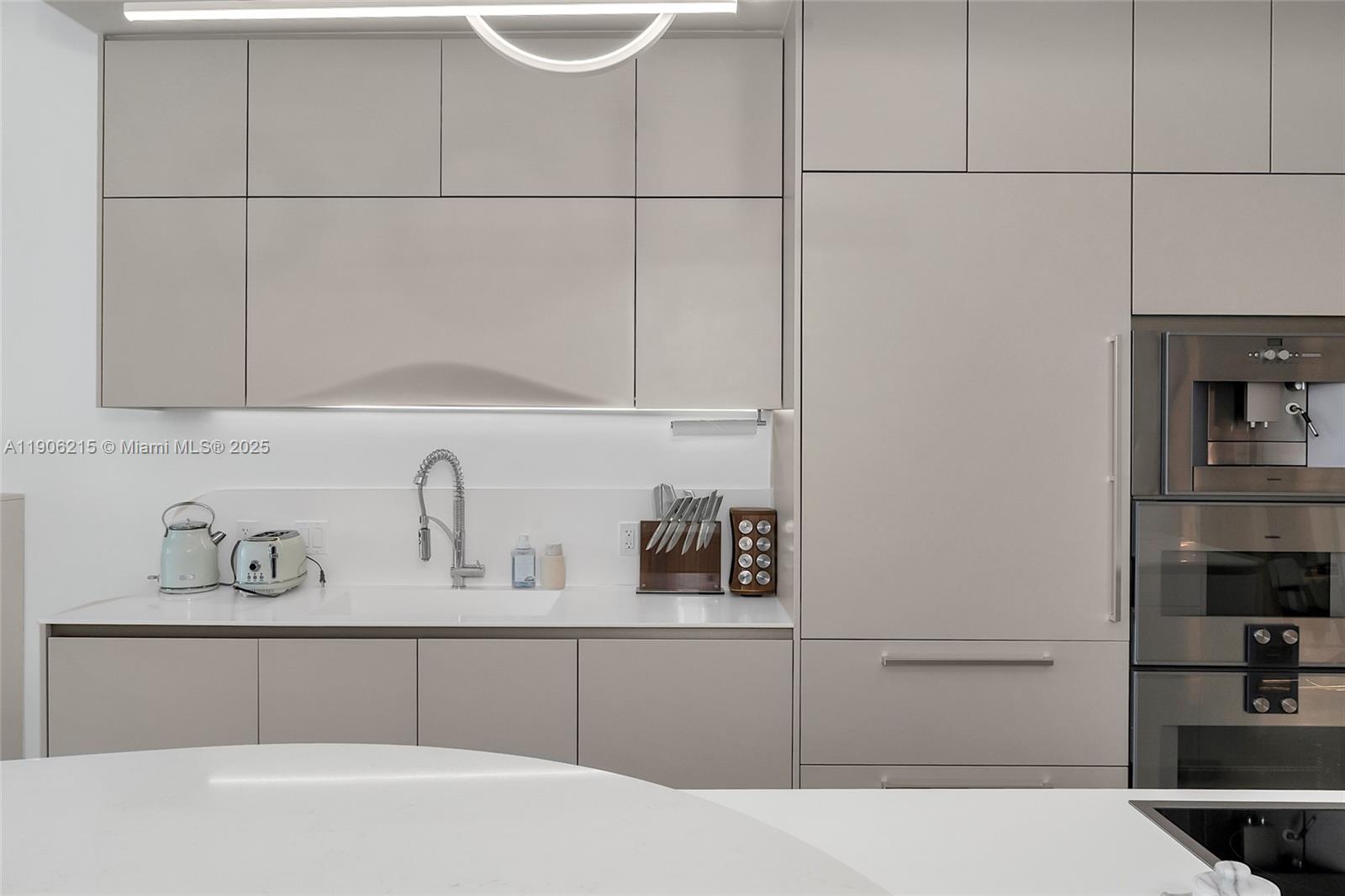 JADE SIGNATURE CONDO - Residential Lease