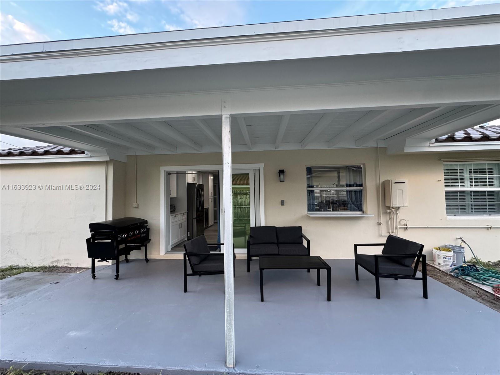 YACHT HARBOR MANOR - Residential Lease