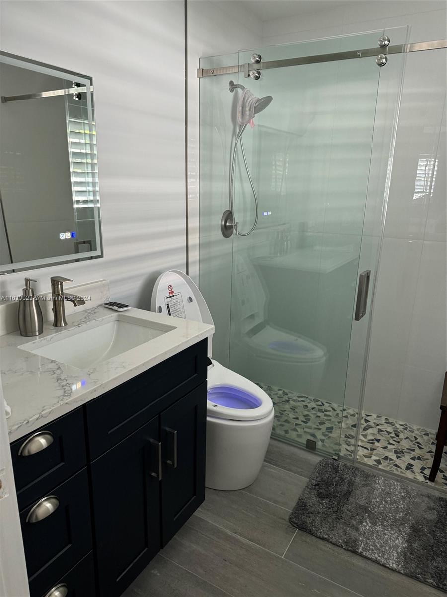YACHT HARBOR MANOR - Residential Lease