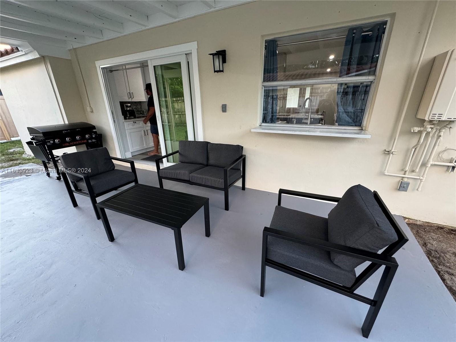 YACHT HARBOR MANOR - Residential Lease