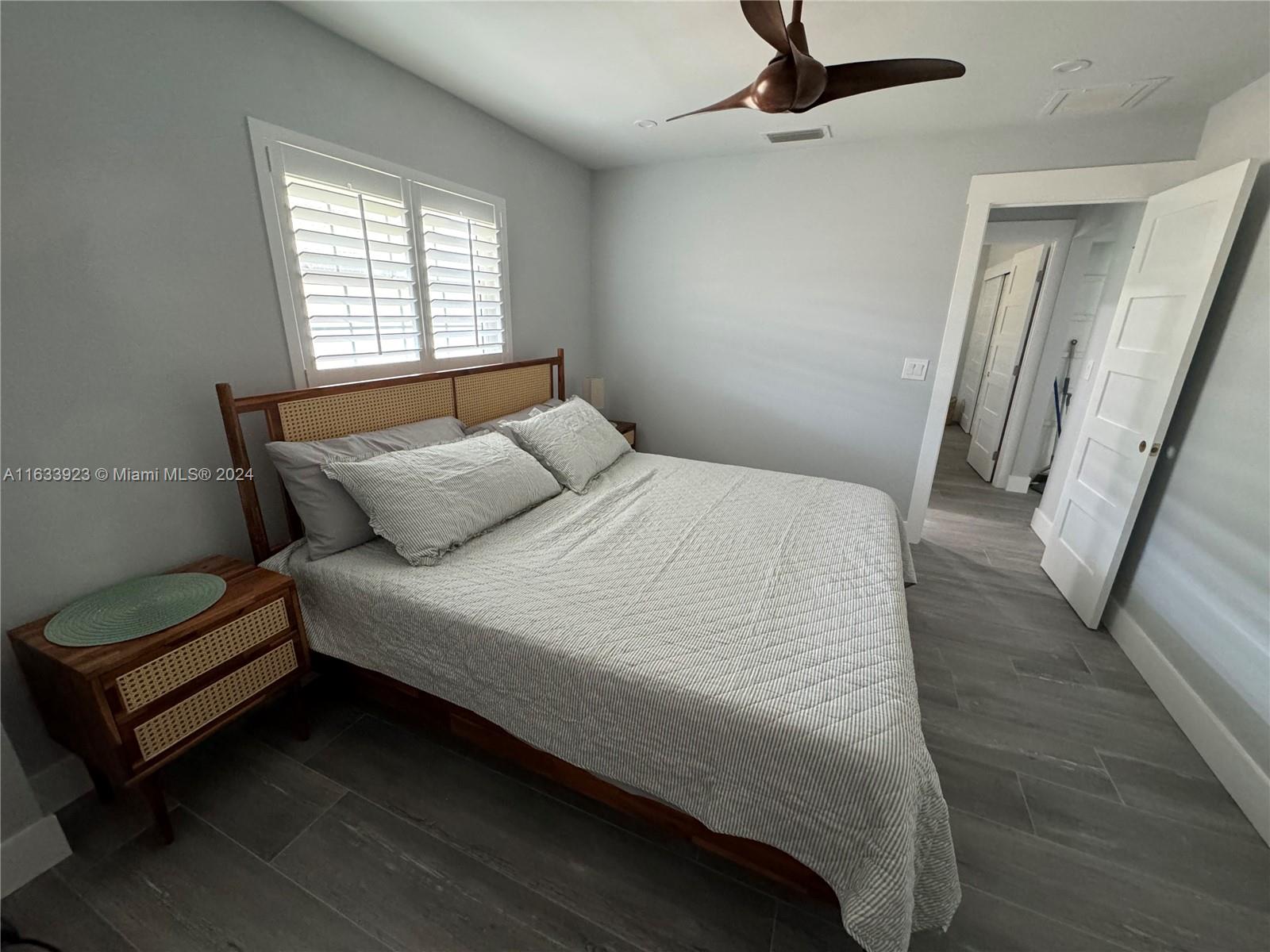 YACHT HARBOR MANOR - Residential Lease