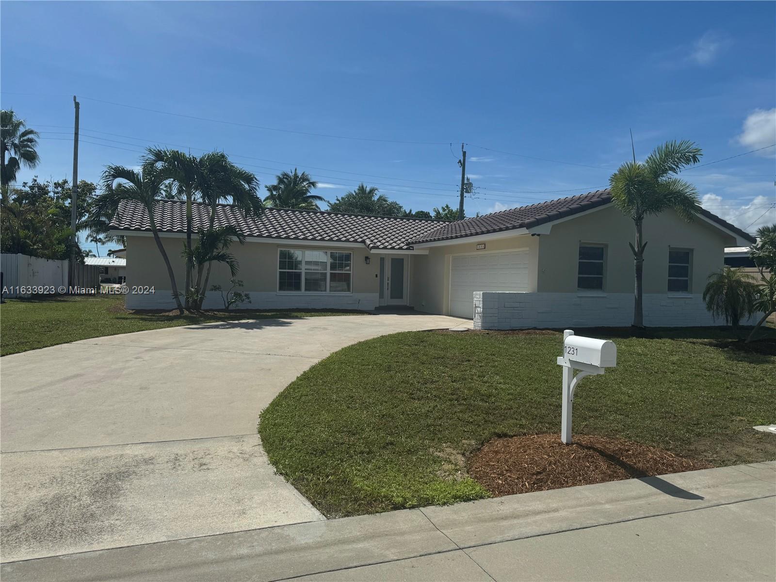 YACHT HARBOR MANOR - Residential Lease