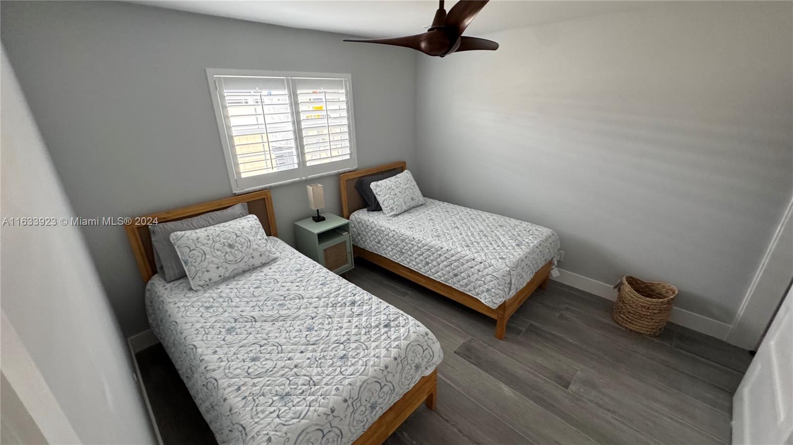 YACHT HARBOR MANOR - Residential Lease