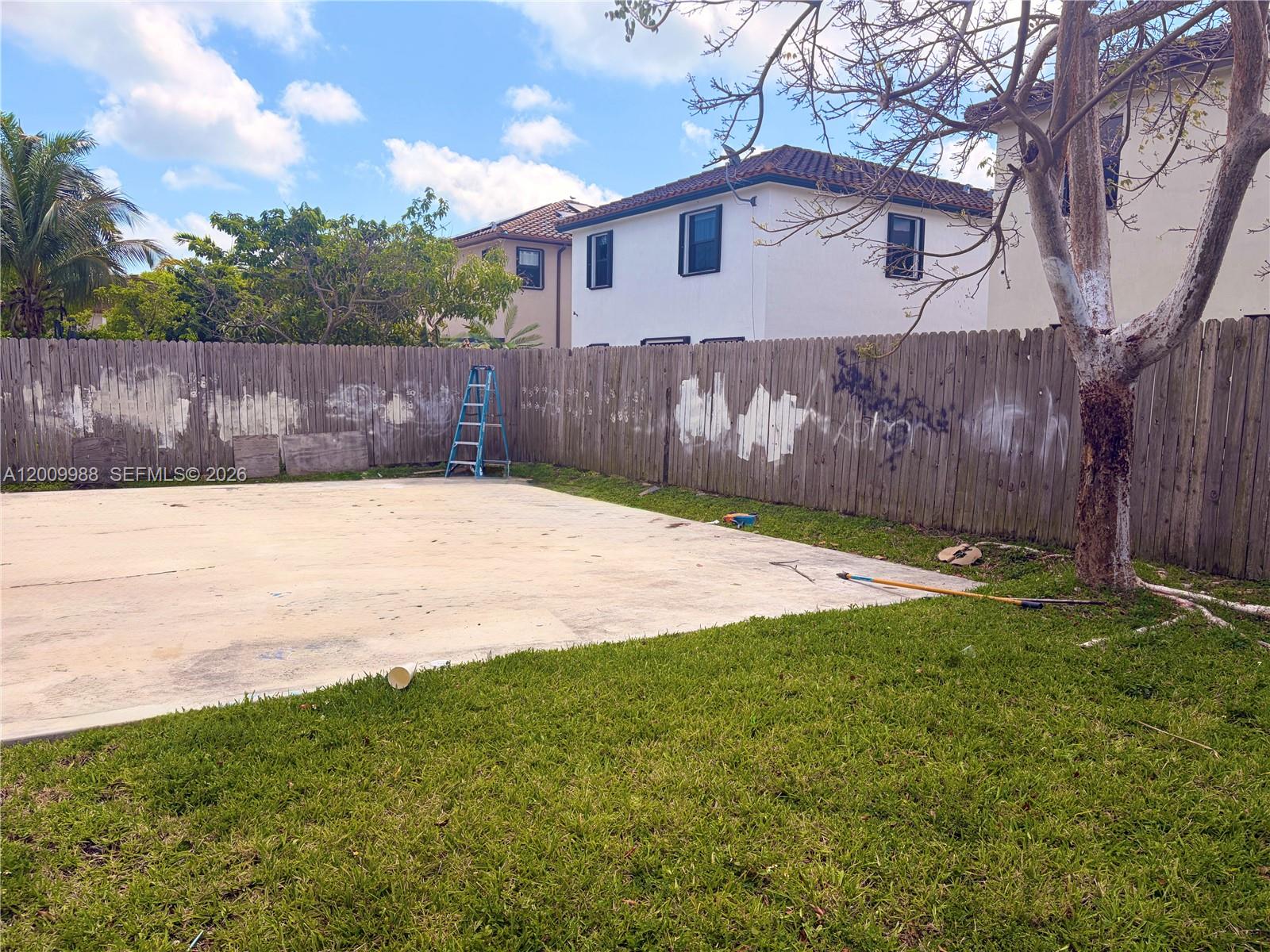 COCO PALM ESTATES - Residential