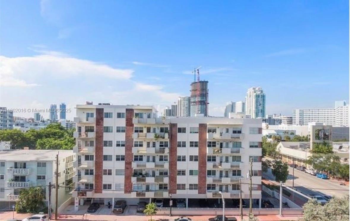 1130 11th St 5F, Miami Beach, Miami-Dade County, Florida - 1 Bedrooms  
1 Bathrooms - 