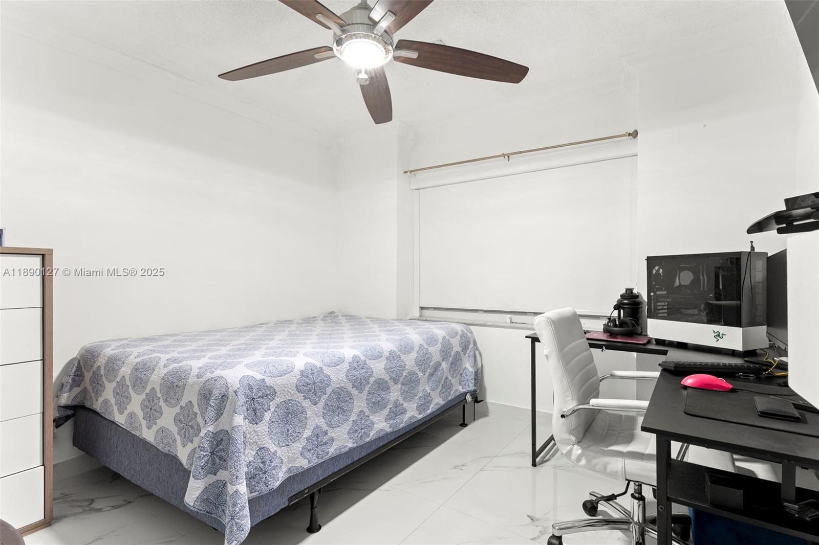 EDGEWATER PARK - Residential