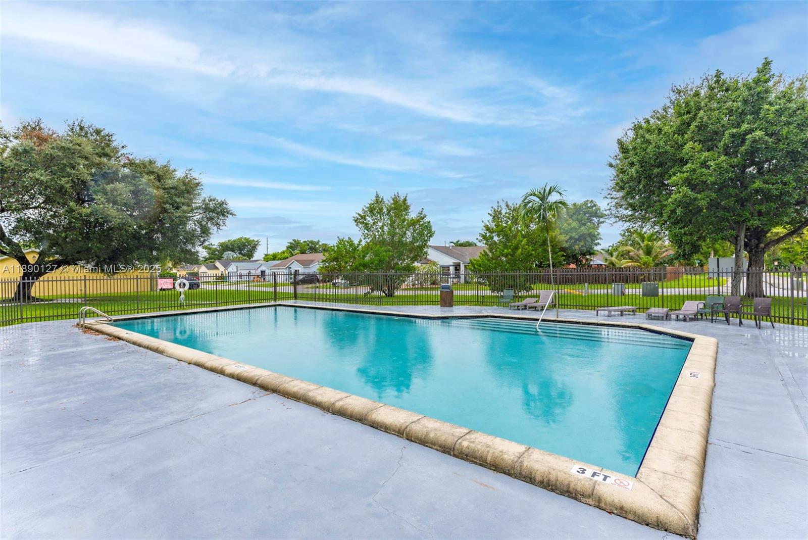 EDGEWATER PARK - Residential