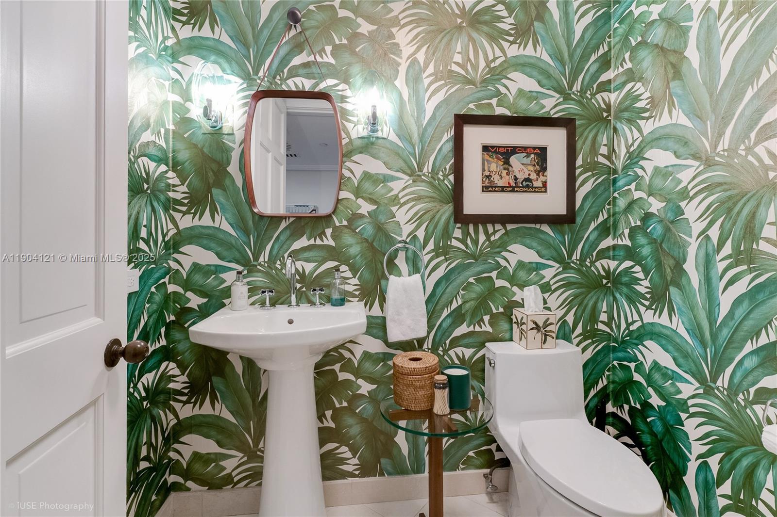 BAYVIEW AT FISHER ISL CON - Residential Lease