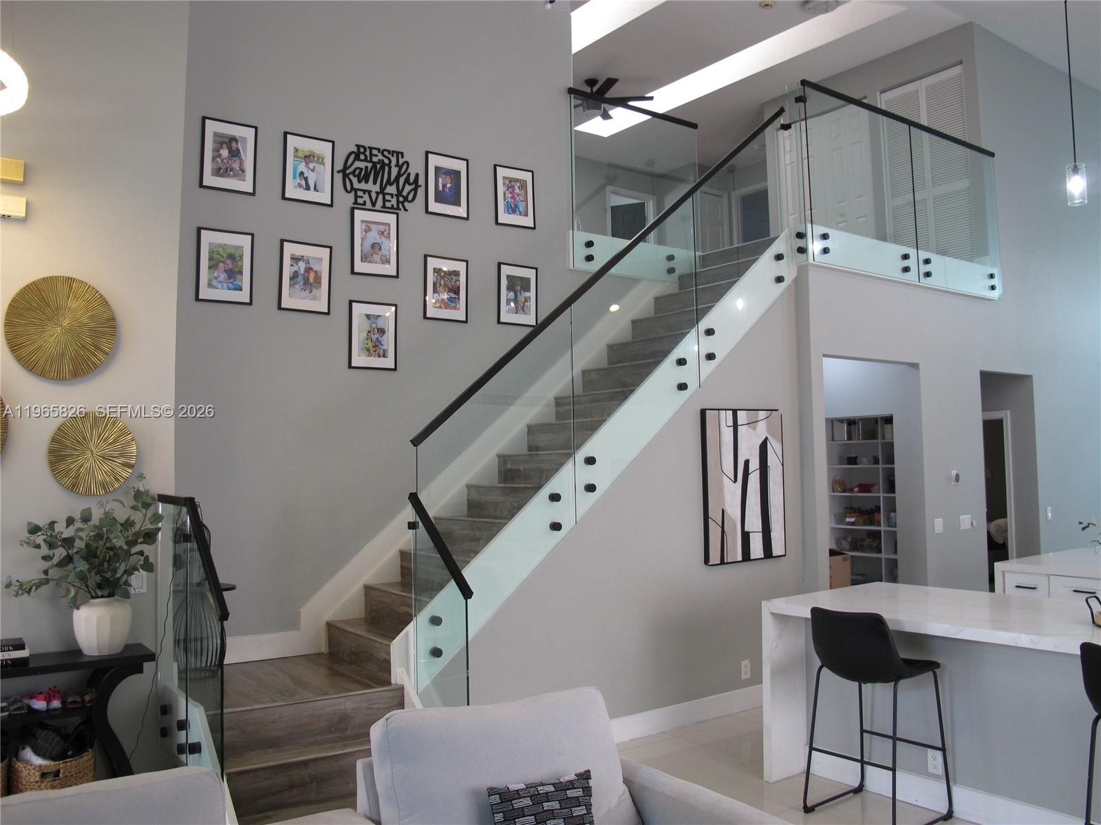 KENSINGTON - Residential