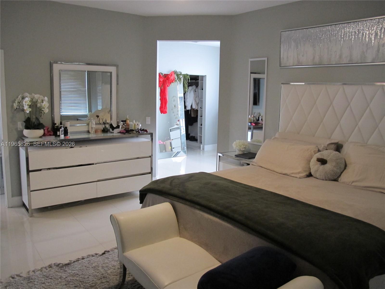 KENSINGTON - Residential