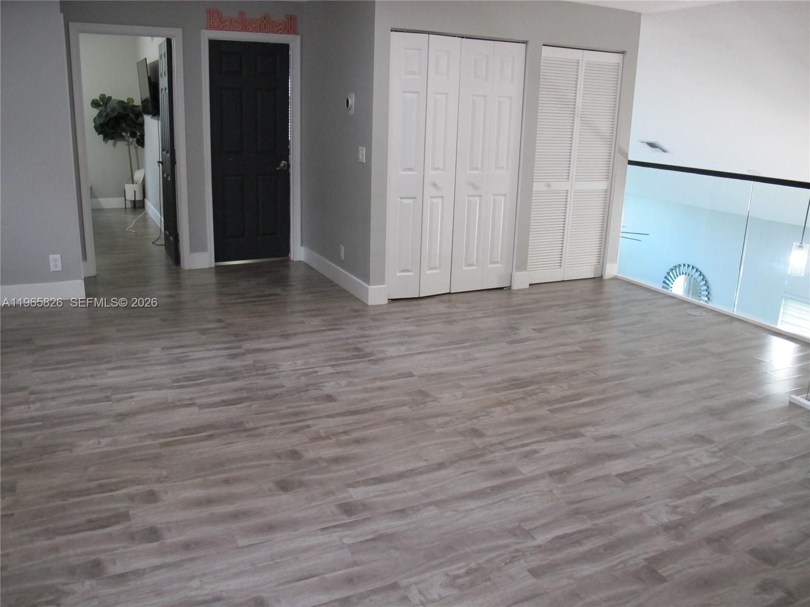 KENSINGTON - Residential