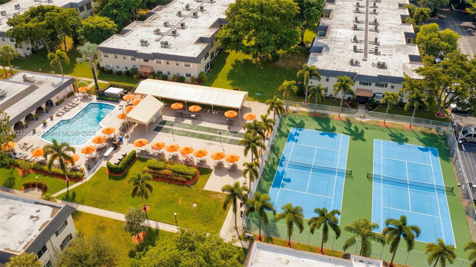 MEADOWS CONDO - Residential