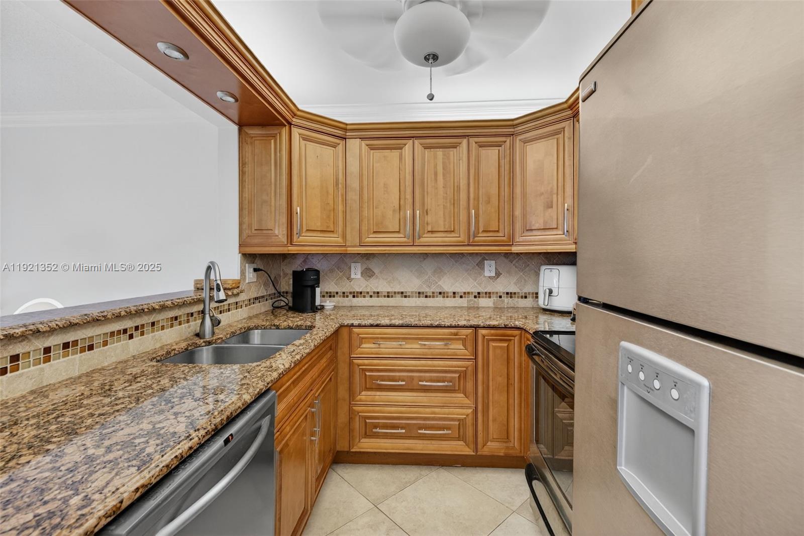 MEADOWS CONDO - Residential