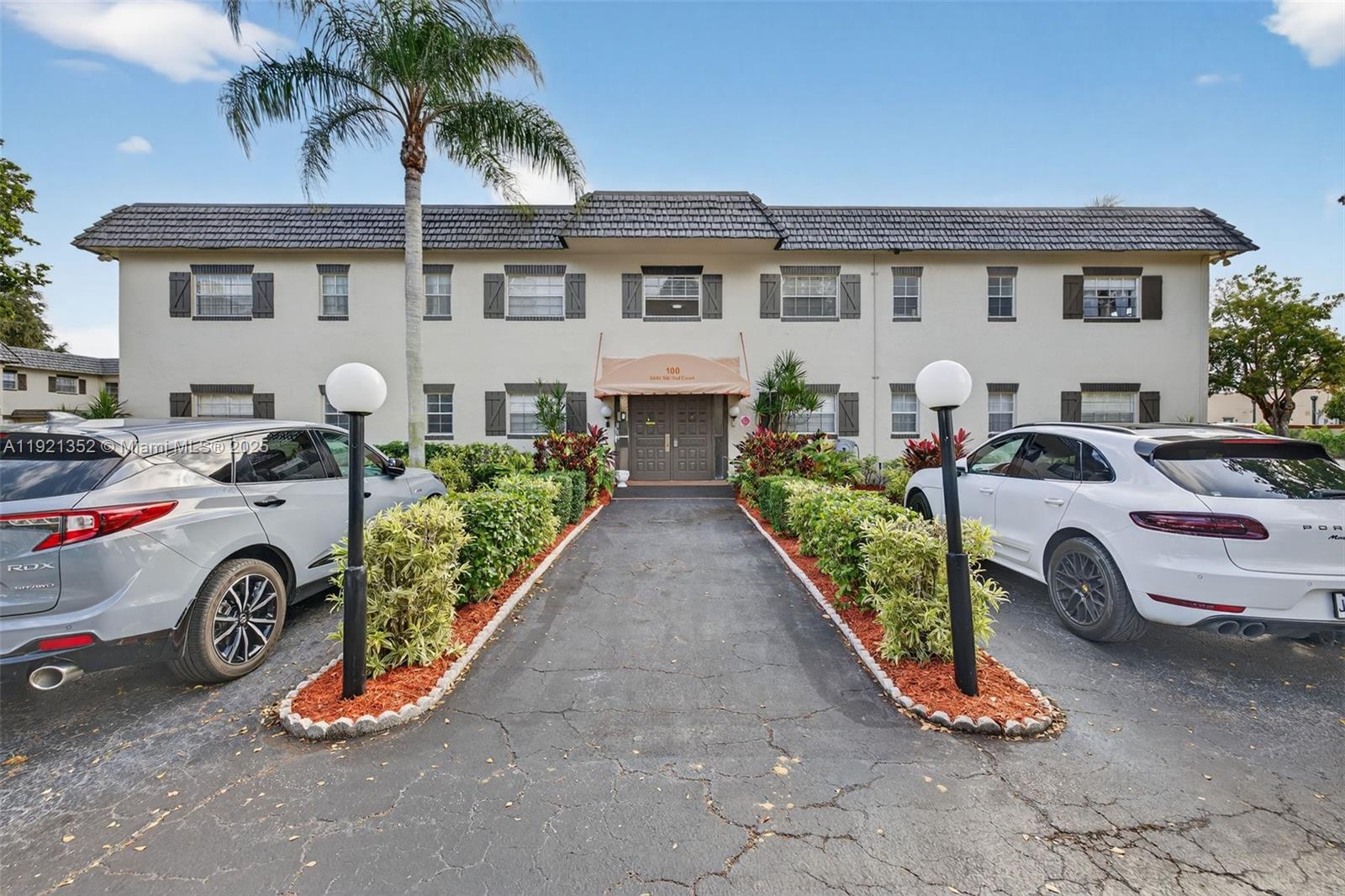 MEADOWS CONDO - Residential