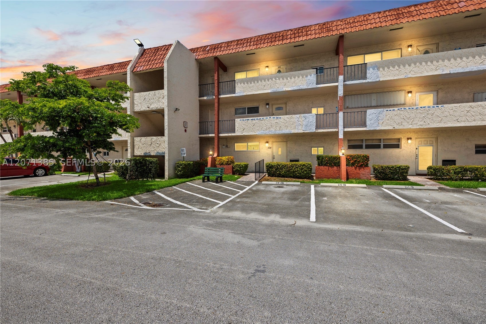 811 S Hollybrook Dr 105, Pembroke Pines FL 33025