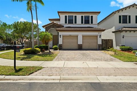22780 SW 92nd Ct Cutler Bay FL 33190