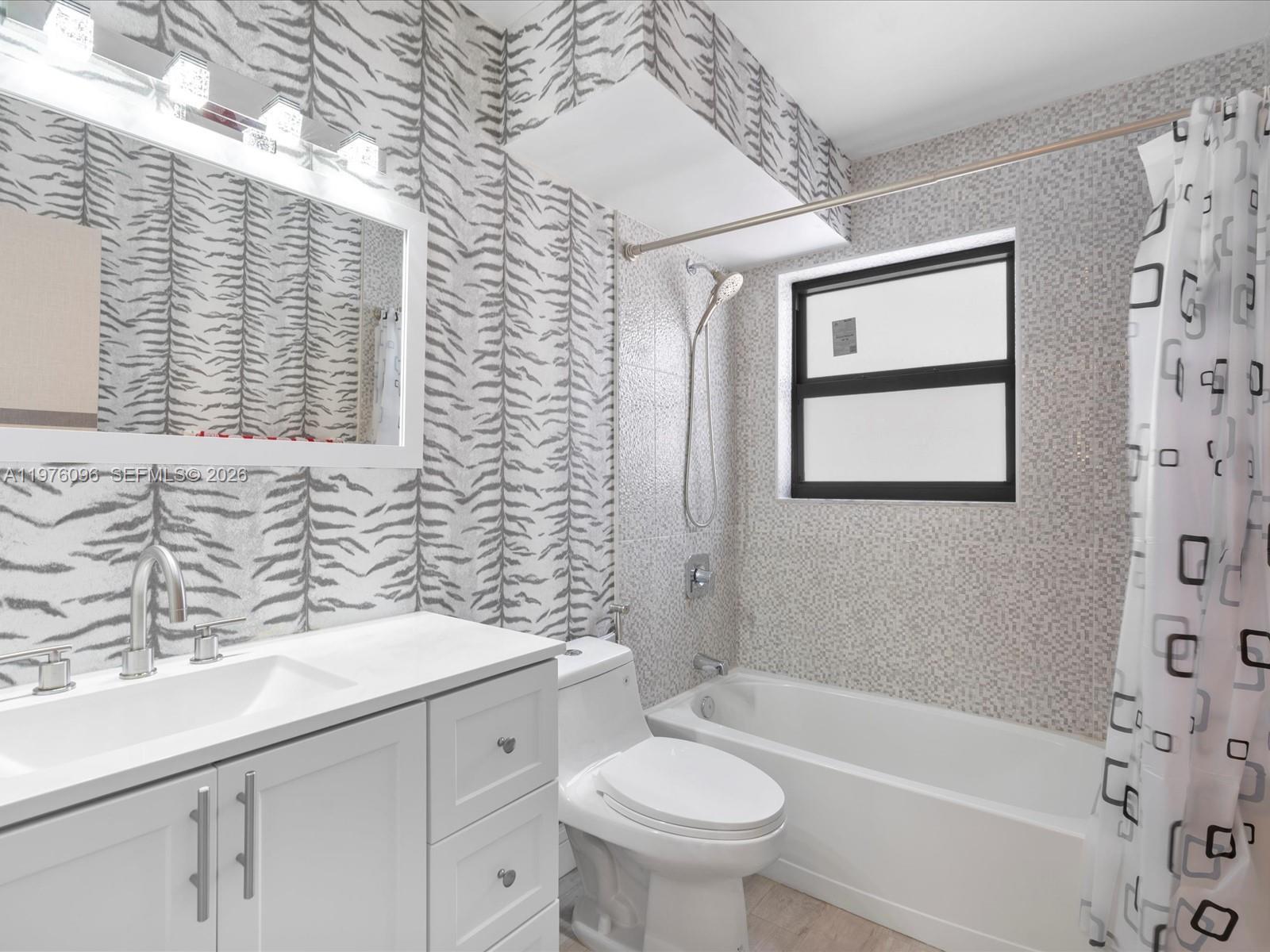 ALLINGTON TOWERS NORTH CO - Residential Lease