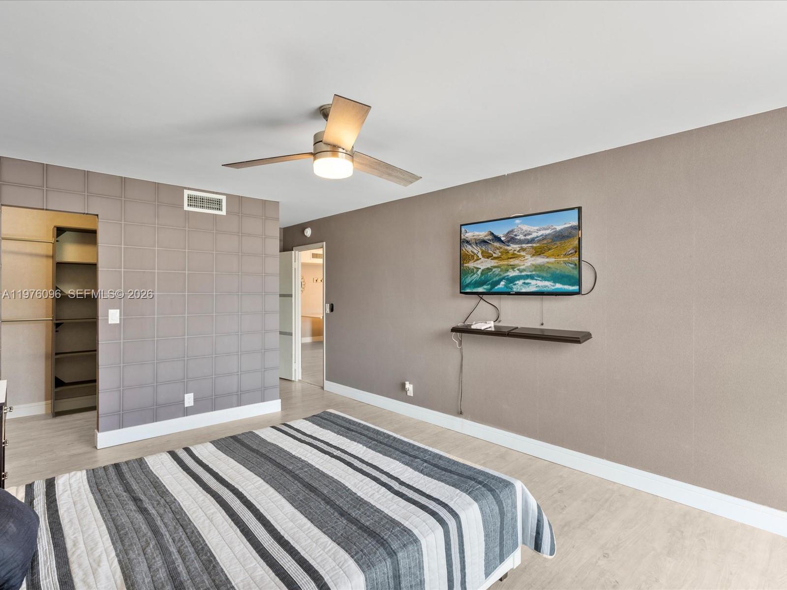 ALLINGTON TOWERS NORTH CO - Residential Lease