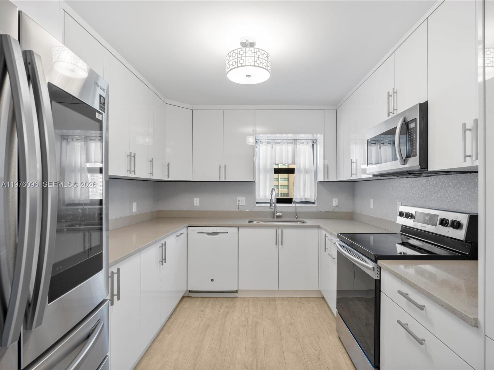 ALLINGTON TOWERS NORTH CO - Residential Lease