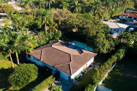 A home in El Portal